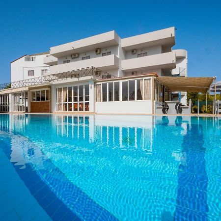 Sun & Sea Hotel Apartments 法里拉基 外观 照片